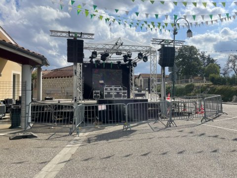 Installation son et lumière pour concert à Samazan 